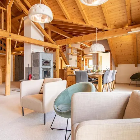 Penthouse Im Haus Padrun Apartment