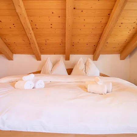 Penthouse Im Haus Padrun Apartment